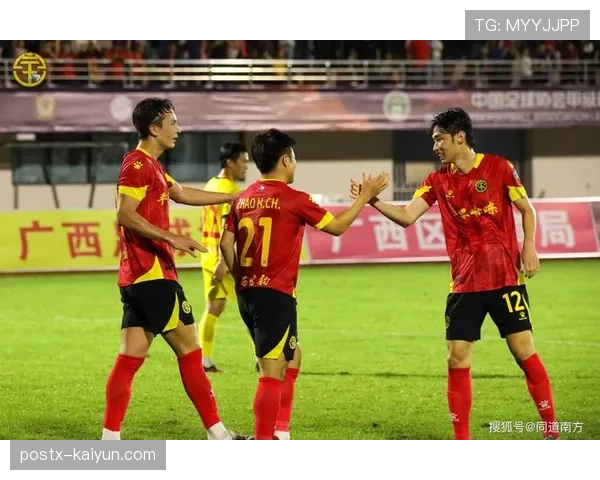 消息:那不勒斯前锋奥斯梅恩抵达训练场时,受到部分极端球迷言语攻击 消息:那不勒斯前锋奥斯梅恩抵达训练场时,受到部分极端球迷言语攻击